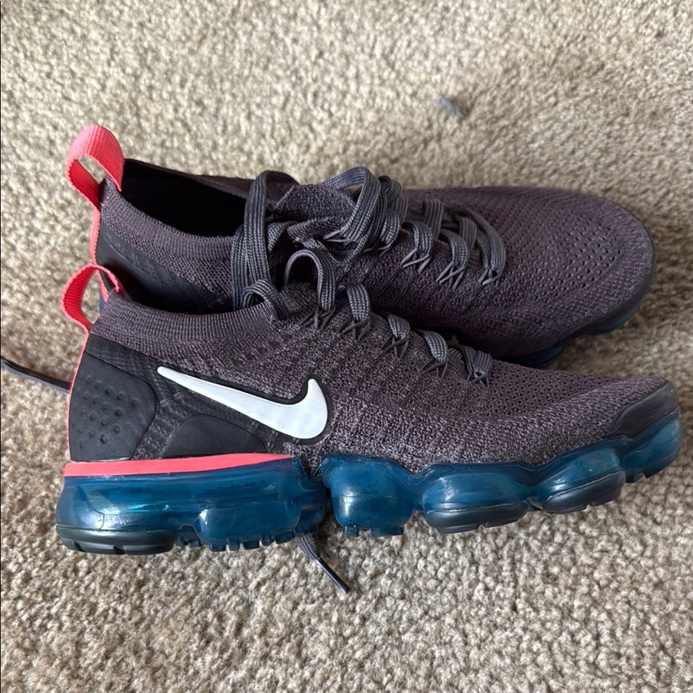 Nike Women's Gray and Red Sneakers